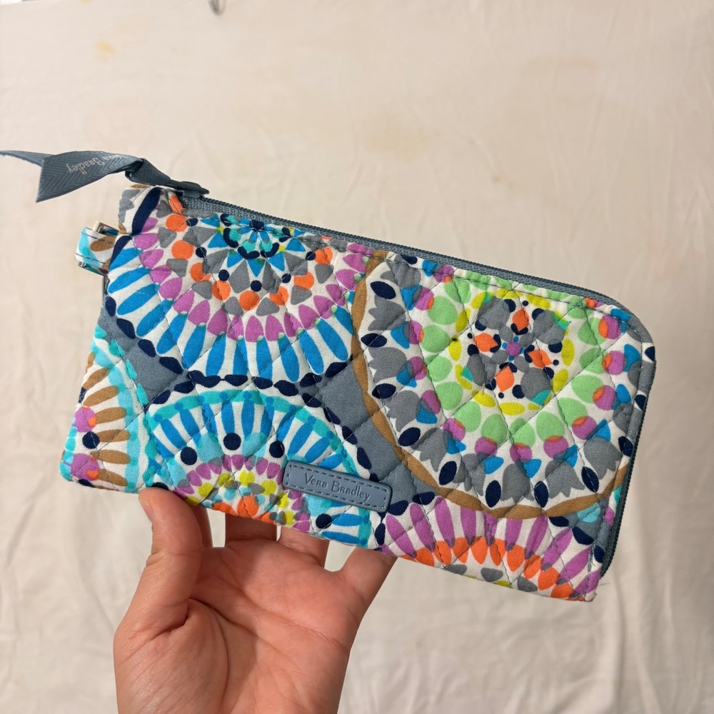 Vera Bradley Kaleidoscope Rosettes RFID Tech Wristlet Wallet 27593-12657